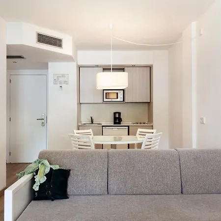 Apartahotel Diamant 4*